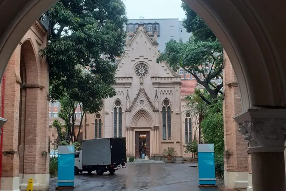 Alunos do curso de Gestão Hospitalar do IESAPM visitam a Santa Casa de São Paulo