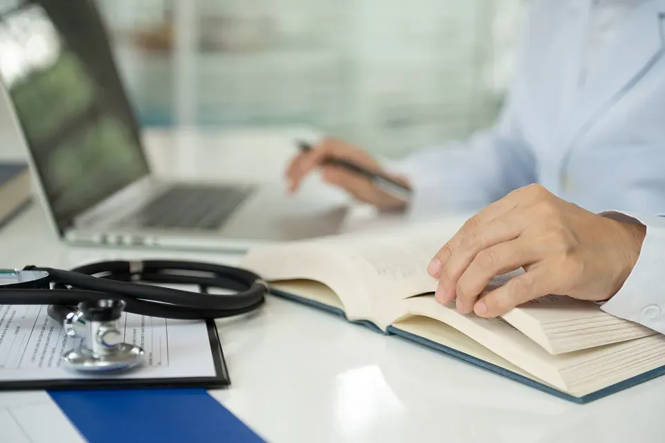 APM expressa preocupação com edital do Ministério da Saúde sobre Residência Médica