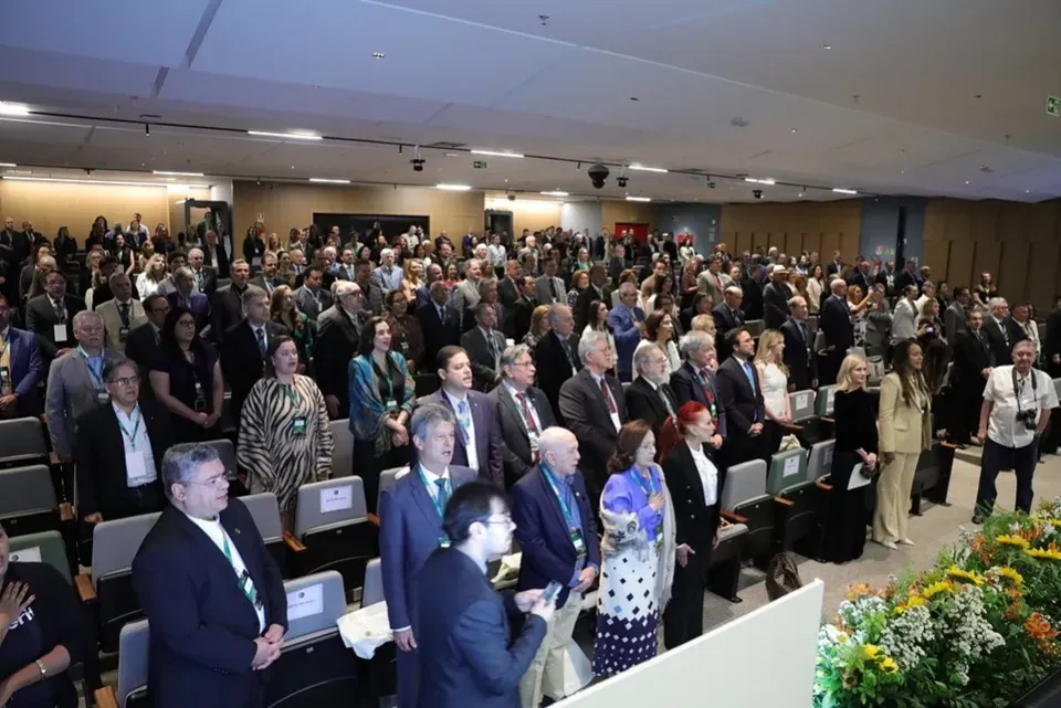 APM participa das comemorações dos 80 anos do CFM