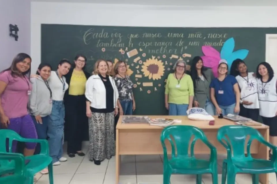 APM Santos celebra 15 anos do projeto Menina-mãe