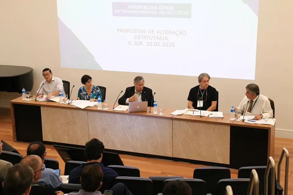 Associados aprovam mudanças no Estatuto da APM por unanimidade