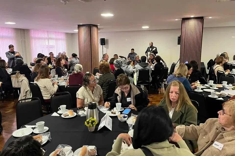 “Cantando na chuva” é apresentado no terceiro Chá com Cinema do ano
