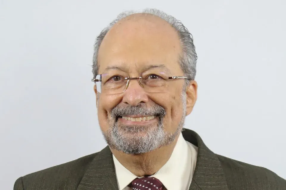 Clóvis Francisco Constantino é eleito acadêmico titular da ABP