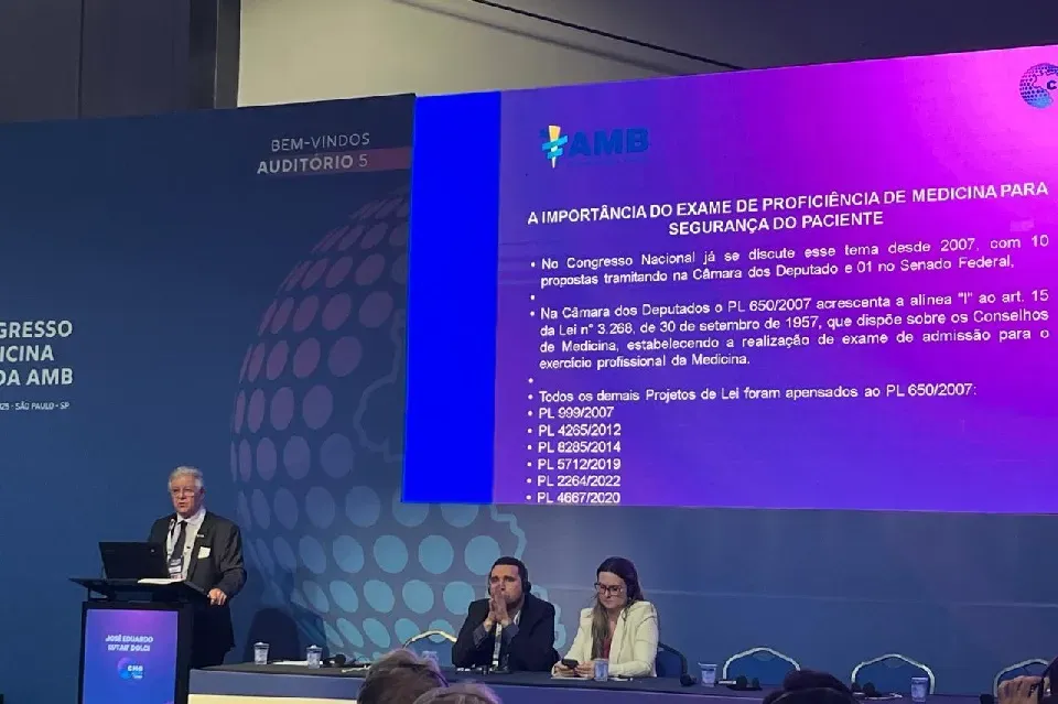 CMG: Formação Médica em Debate