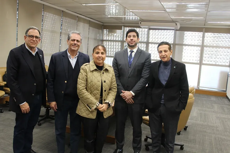 Comissão de Honorários Médicos se reúne com a SulAmérica Saúde