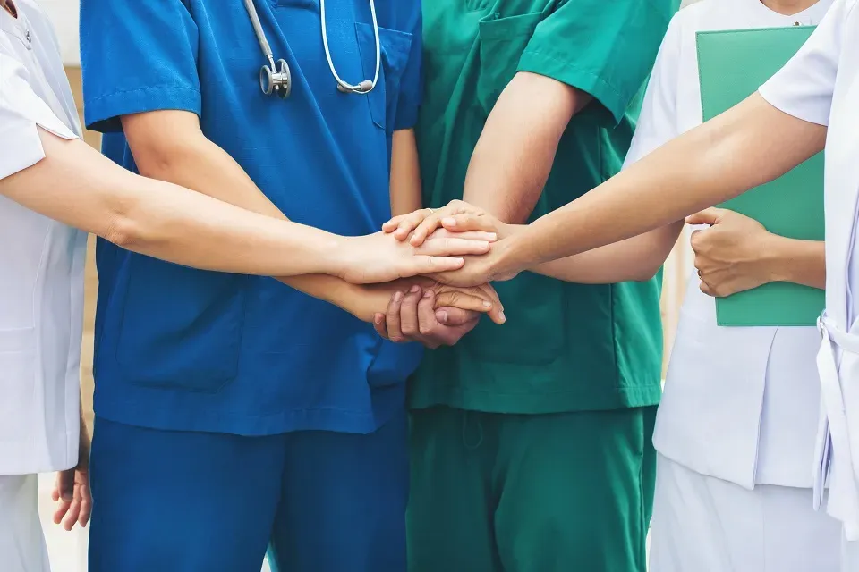 Conheça a Comissão Especial de Médicos Jovens da APM