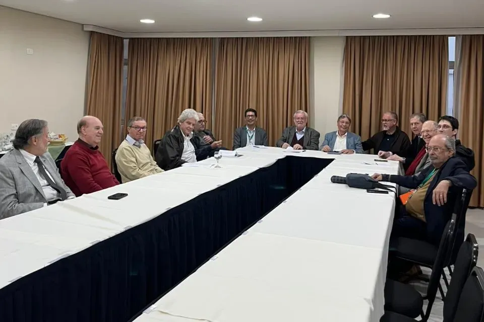 Diretores da APM participam de reunião com Gilberto Natalini sobre mudanças climáticas