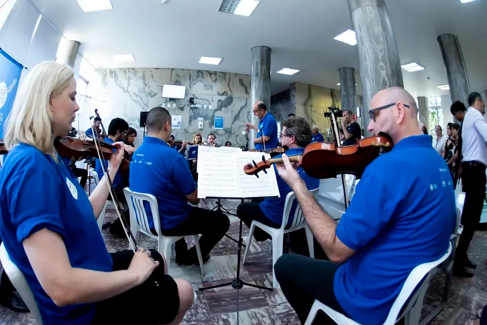 Iamspe recebe apresentação do Música nos Hospitais