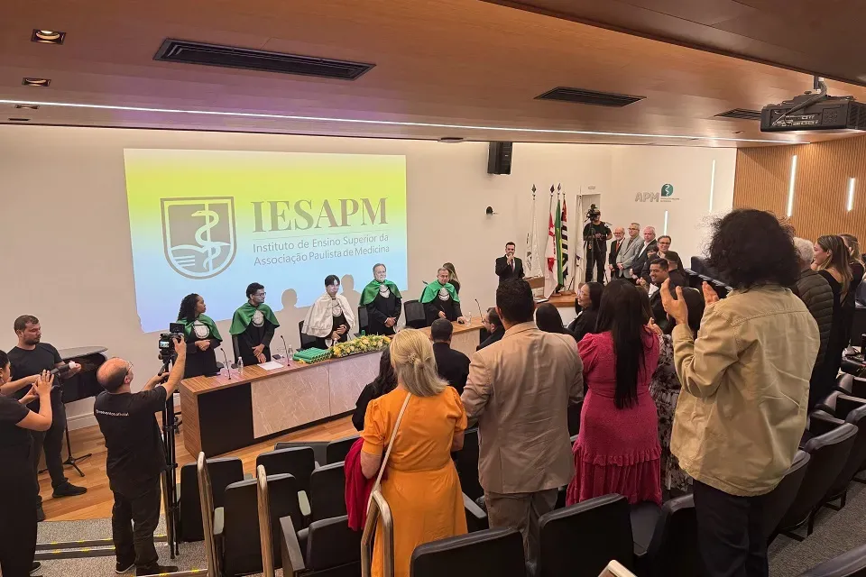 Instituto de Ensino Superior da APM forma primeira turma de graduação