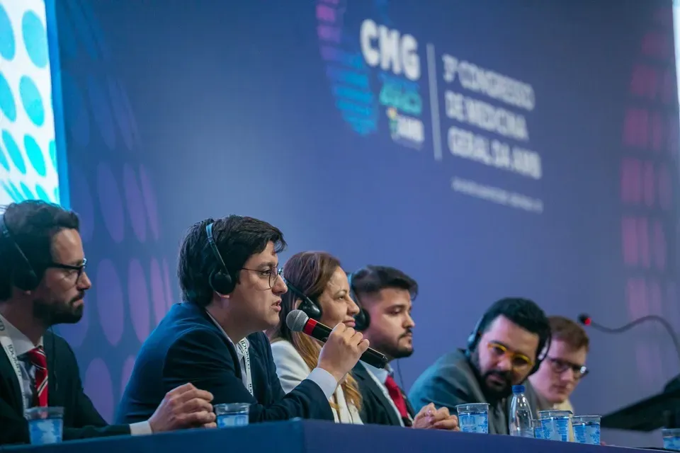 Medicina do futuro: Comissão Nacional do Médico Jovem da AMB se apresenta durante CGM