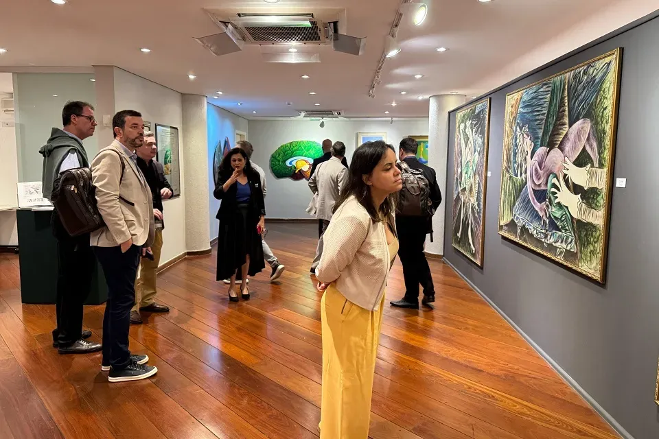 Música nos Hospitais recebe representantes da Apsen e alunos de escolas