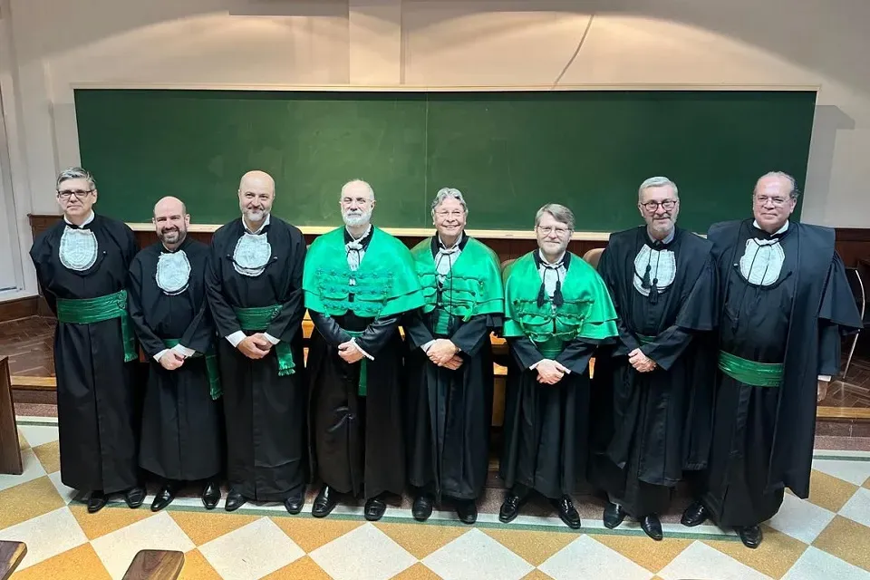 Presidente da APM participa da banca de livre-docentes da FMUSP