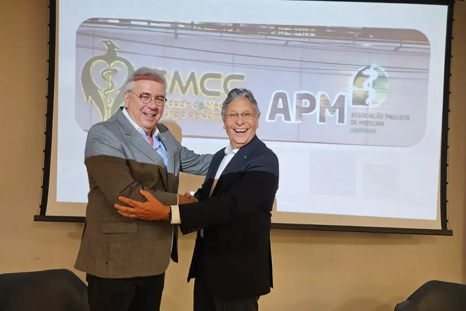 Presidente da APM participa de inauguração da nova fachada da SMCC e APM Campinas