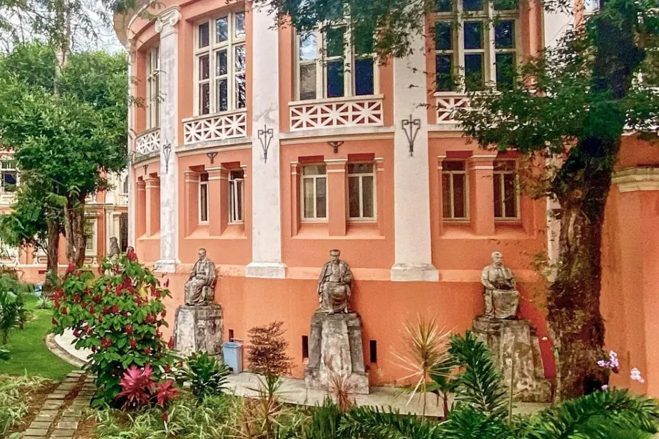 Primeira escola médica do Brasil completa 218 anos de existência