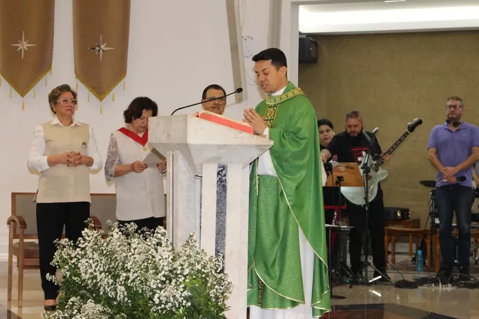Prudente finaliza Semana Médica com missa na Igreja Maristela