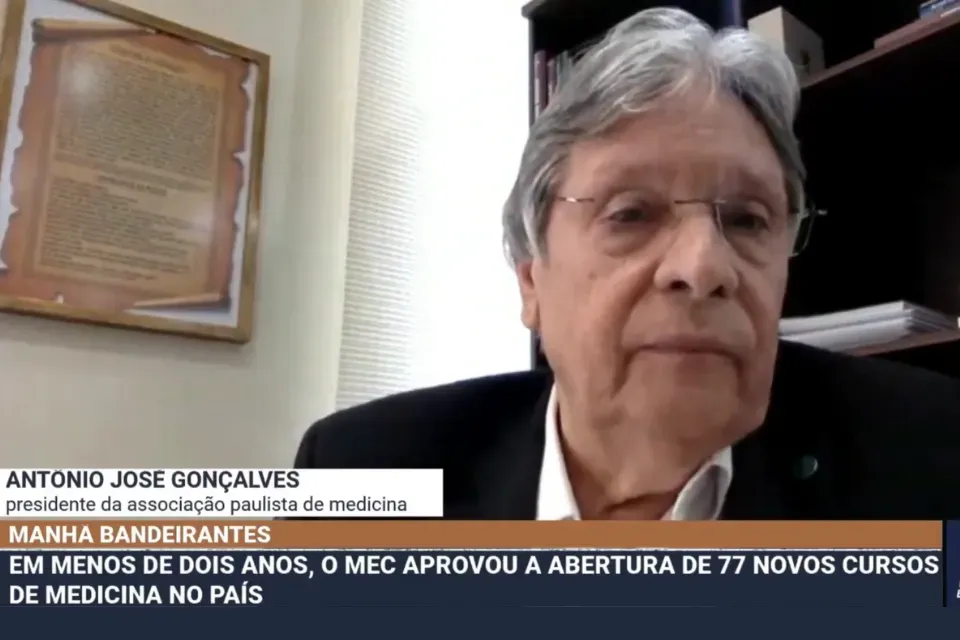 Rádio Bandeirantes: Antonio José Gonçalves debate sobre os novos cursos de Medicina no país