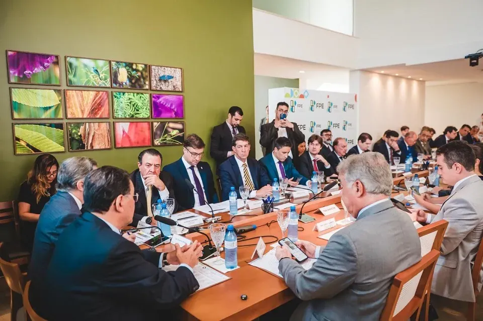 Relator da Reforma Tributária no Senado participa de evento do IUB/FPE