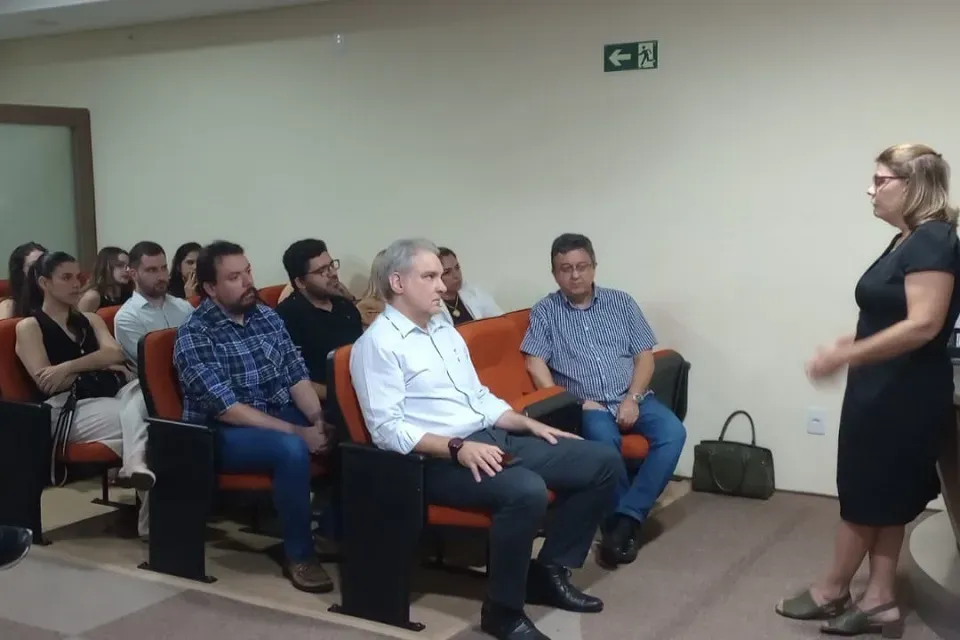 Reunião em Bauru discute redução no valor do plantão