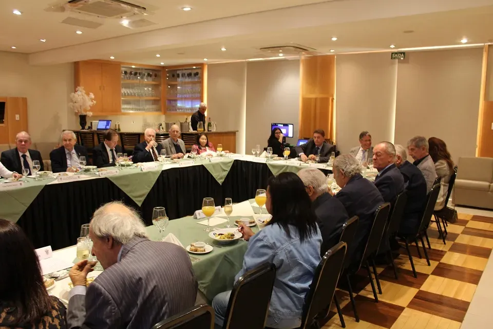 Tertúlia Acadêmica de maio traz Aspectos Históricos da Cirurgia Pediátrica