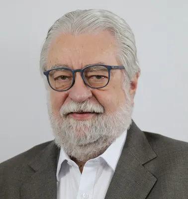 César Eduardo Fernandes